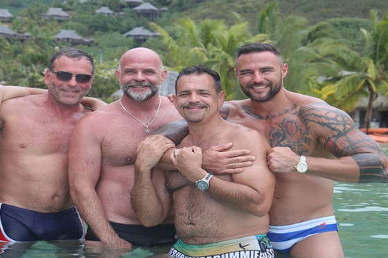 Crocieta gay - Polinesia - Sognando Thaiti Crocieta gay - Polinesia - Sognando Thaiti