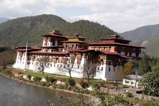 TOUR "ESSENZA DEL BHUTAN"